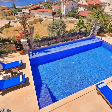 Villa 3 Bedroom - Close To The Center *
